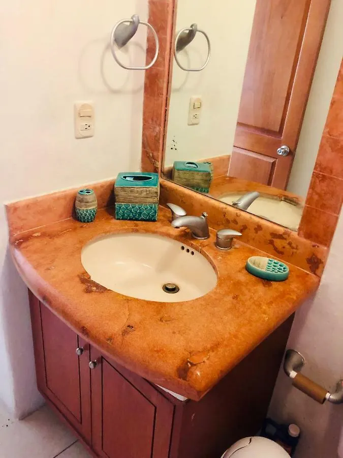 كانكون Isla Del Sol B&B